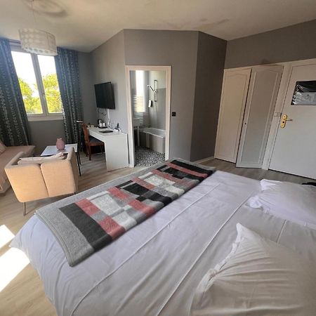Auberge Saint Thegonnec Eksteriør bilde