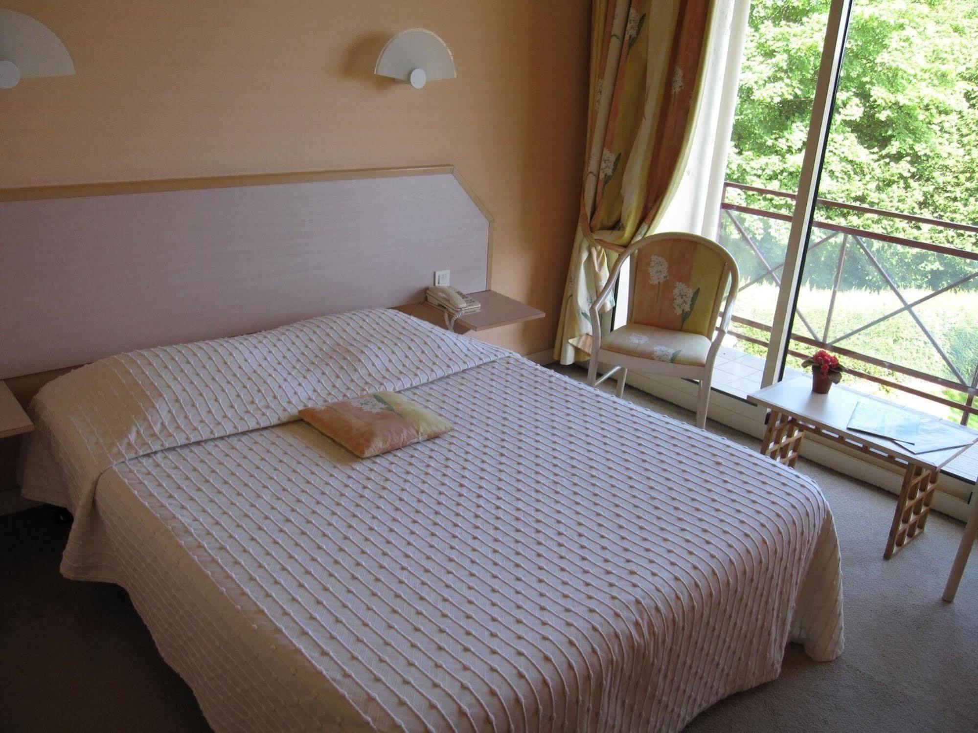Auberge Saint Thegonnec Eksteriør bilde